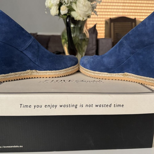 Blue platform wedge shoes size 39 like new