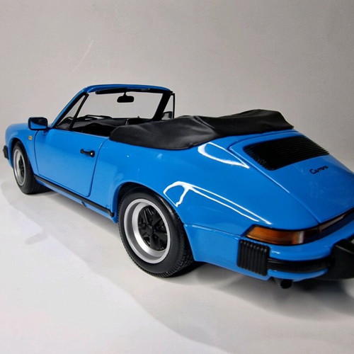 Minichamps Porsche Carrera 911 Cabriolet 1983 metal model scale 1:18 new