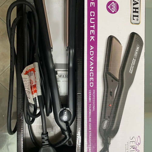 Wahl Wide Cutek Advanced professional ceramic hair straightener like new