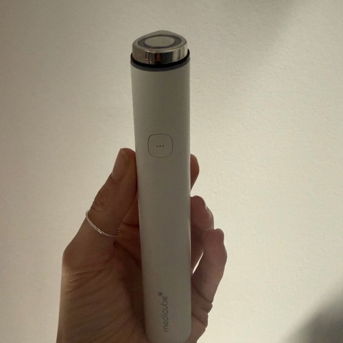 Medicube Age R booster mini like new