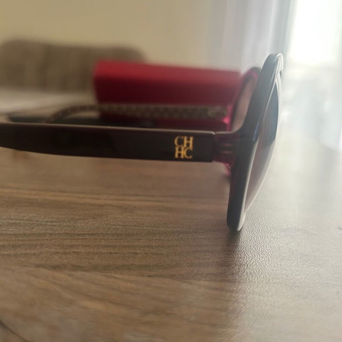 Carolina Herrera women's sunglasses like new, brown and red