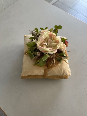 Decorative pillow new with flower