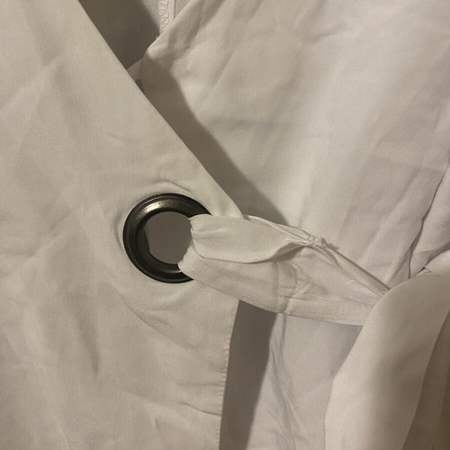 White tank top with internal and external tie like new, fits small and medium