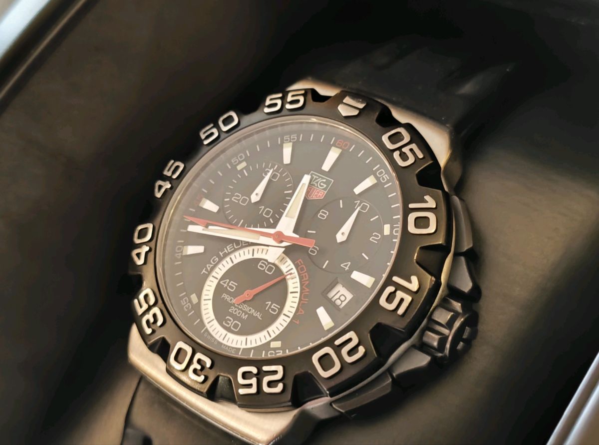 Tag heuer discount formula 1 cah1110