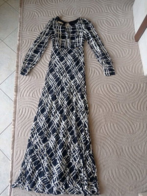 Lynne maxi dress like new, black and white, size S