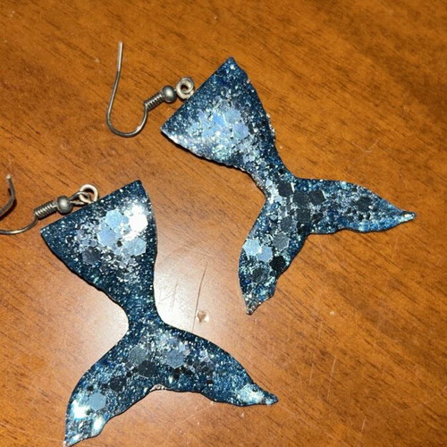 Mermaid tail earrings used, blue