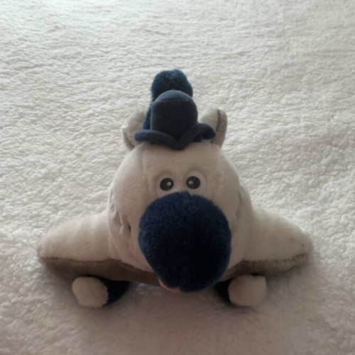 Kidstoy airplane stuffed toy like new, very soft