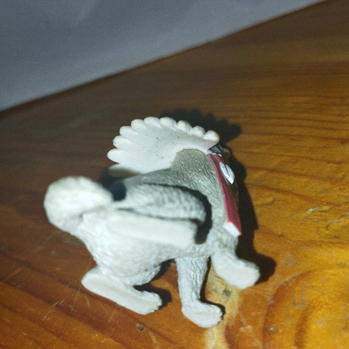 Roaring toy animal new