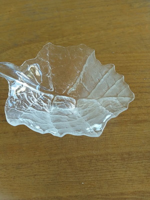 Folia bowl by Mats Jonasson, vintage 1970s crystal leaf