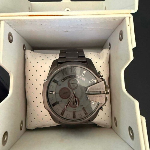 Diesel Mega Chief DZ4282 wristwatch, gunmetal