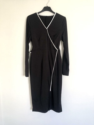 Black Wrap Midi Dress with Belt size M like new