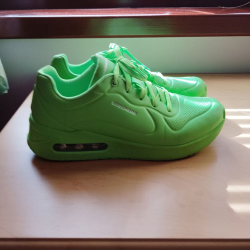 Leather green Skechers sports shoes size 40 like new