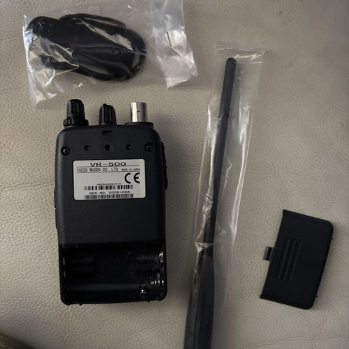 Yaesu VR-500 Communications Receiver like new