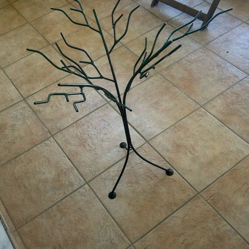 Metal decorative tree green like new