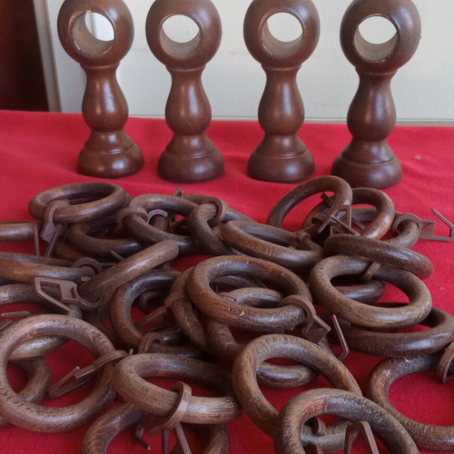 Wooden vintage curtain rod bases with 6 finials and 35 rings like new