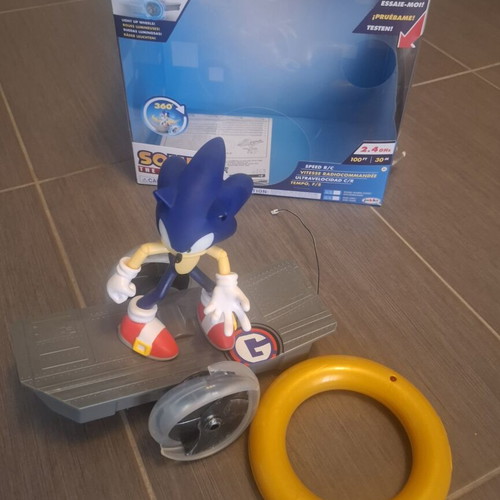 Sonic Skate remote control toy like new with lights and controller