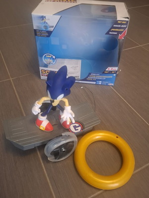 Sonic Skate remote control toy like new with lights and controller