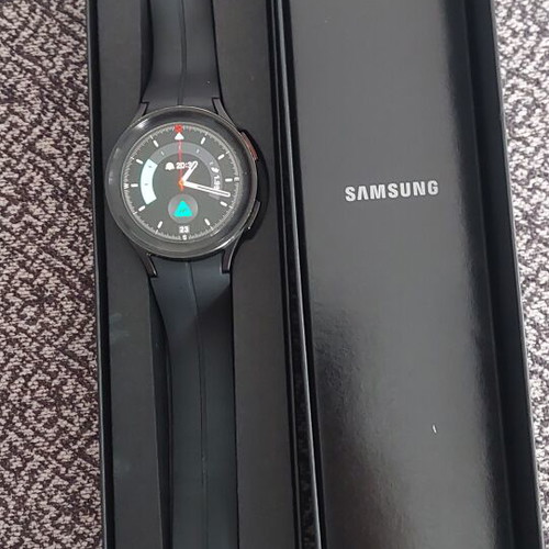 Samsung Galaxy Watch 5 Pro 45mm Titanium Black Bluetooth like new