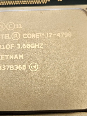 Intel Core i7 4790 CPU LGA1150 like new