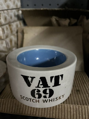 Vat 69 rare ashtray new