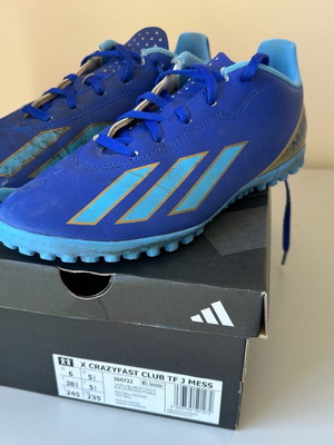 Παπούτσια Adidas Messi ποδοσφαιρικά μεταχειρισμένα σε πολύ καλή κατάσταση