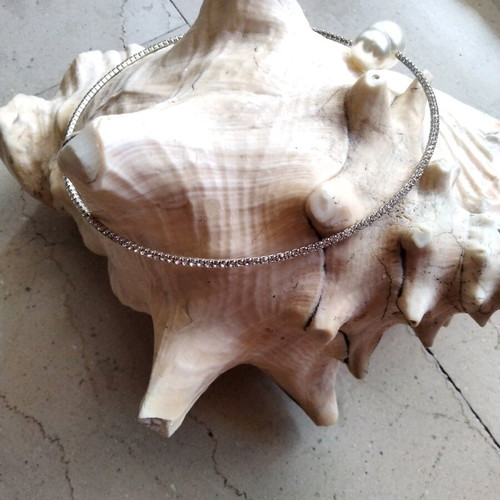 Chic choker with rhinestones and double faux pearls new, silver color