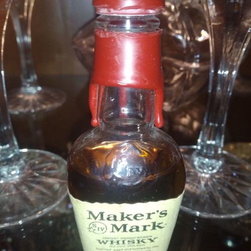 Collectible miniature liquor bottle like new