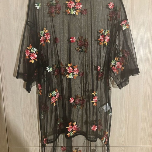 Mat Fashion mesh top like new, black multicolor