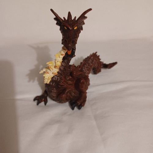 Dragon figure like new