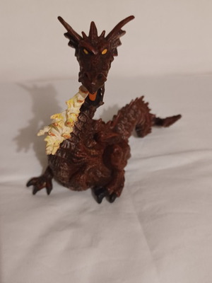Dragon figure like new
