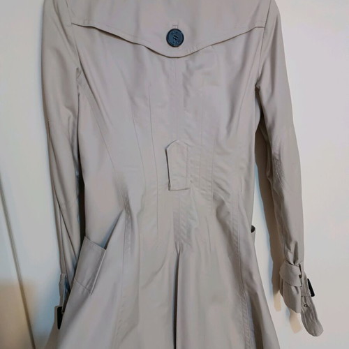 Zara beige trench coat like new, spring with double-breasted closure