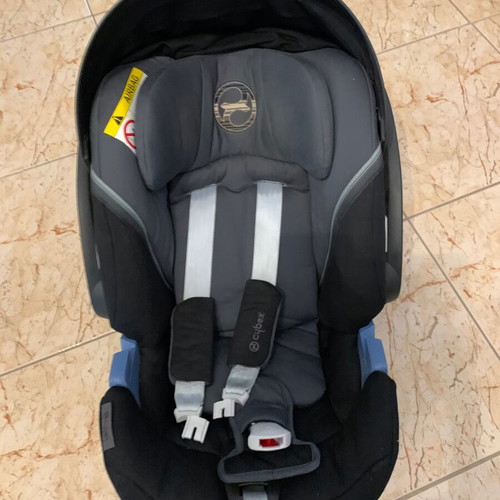 Cybex Aton 5 car seat like new 0-13 kg