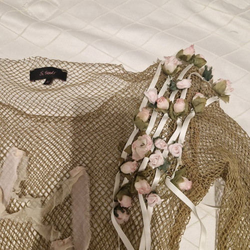 Perforated top medium size like new