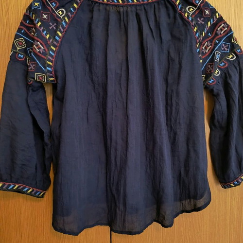 Boho embroidered shirt vintage, handmade, like new, size medium