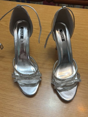 Sandals A To Z Greek silver like new