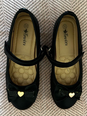 Twitty ballerinas used black size 33 for girls