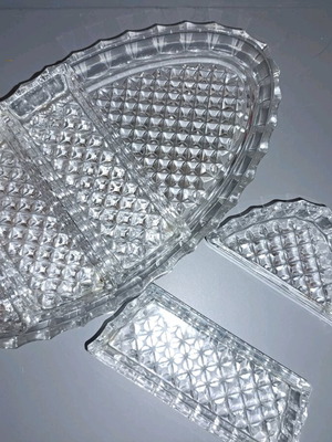 Crystal nut tray like new with removable compartments