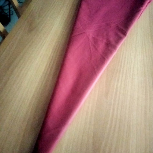 Burgundy round tablecloth used, diameter 2.65m large size