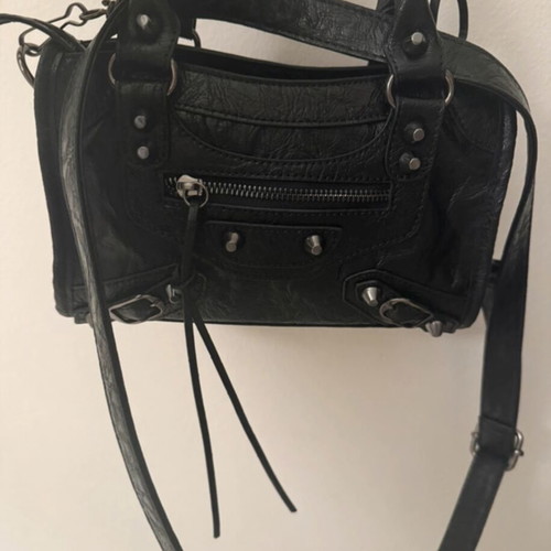 City bag crossbody black like new