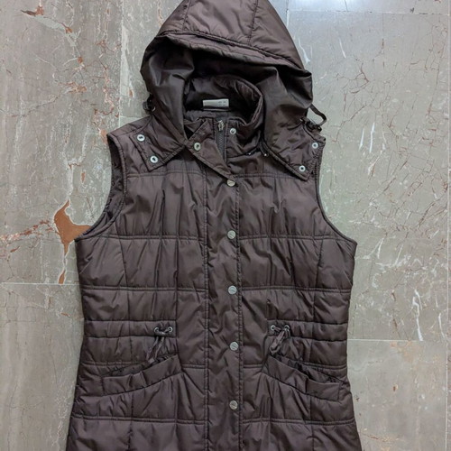 Brown sleeveless jacket with hood size 38/40, like new