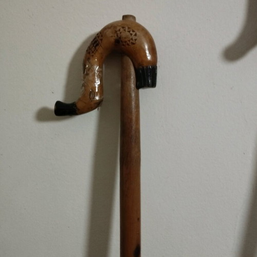 Authentic walking sticks like new, pack of 3