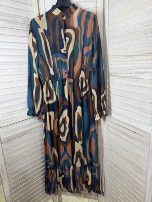 Maxi dress like new with unique pattern in beige and brown