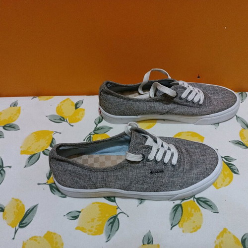 Levi's grey ballet flats size 36.5 like new