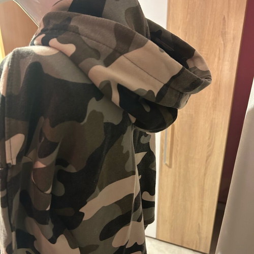 Bershka hoodie like new, size XS
