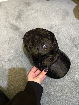 Sequin hat like new, black