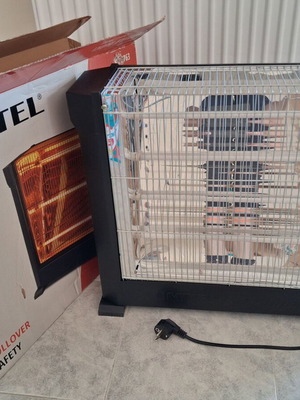 KUMTEL KS-2763 Quartz Heater new with rollover safety