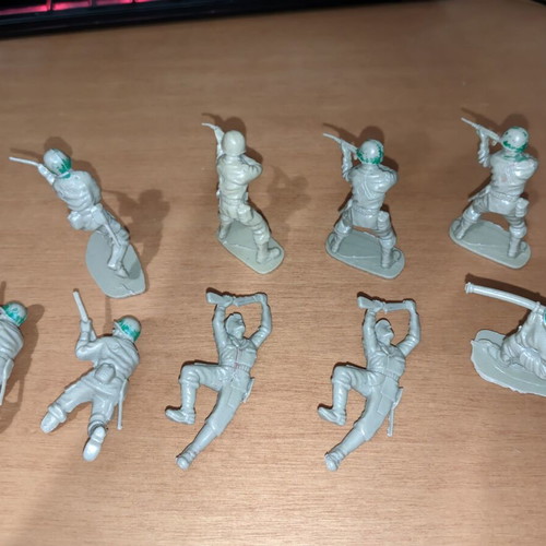 Airfix WW2 U.S. American Infantry 1:32 figures used, set of 9