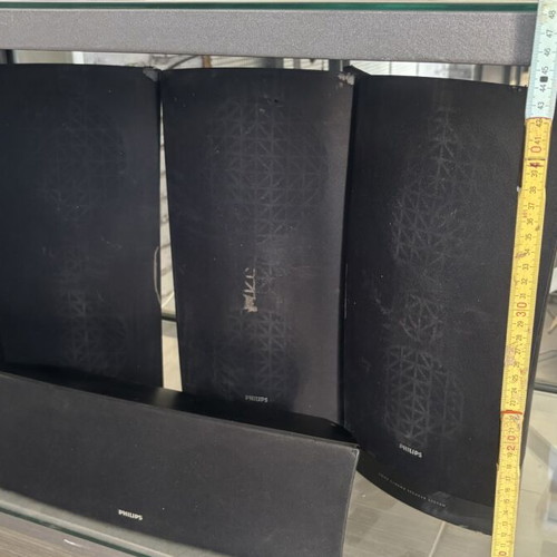 Philips speaker set 4 plus one