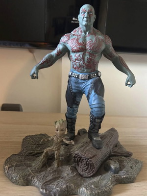 Diamond Select Toys Drax and Groot diorama like new, Guardians of the Galaxy vol.2