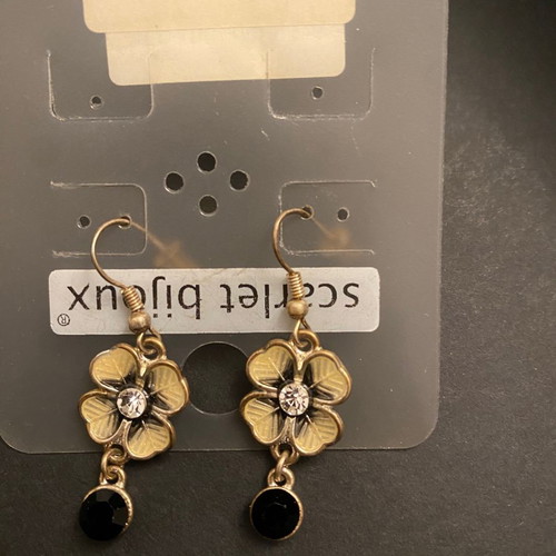 Dangling earrings new with copper look